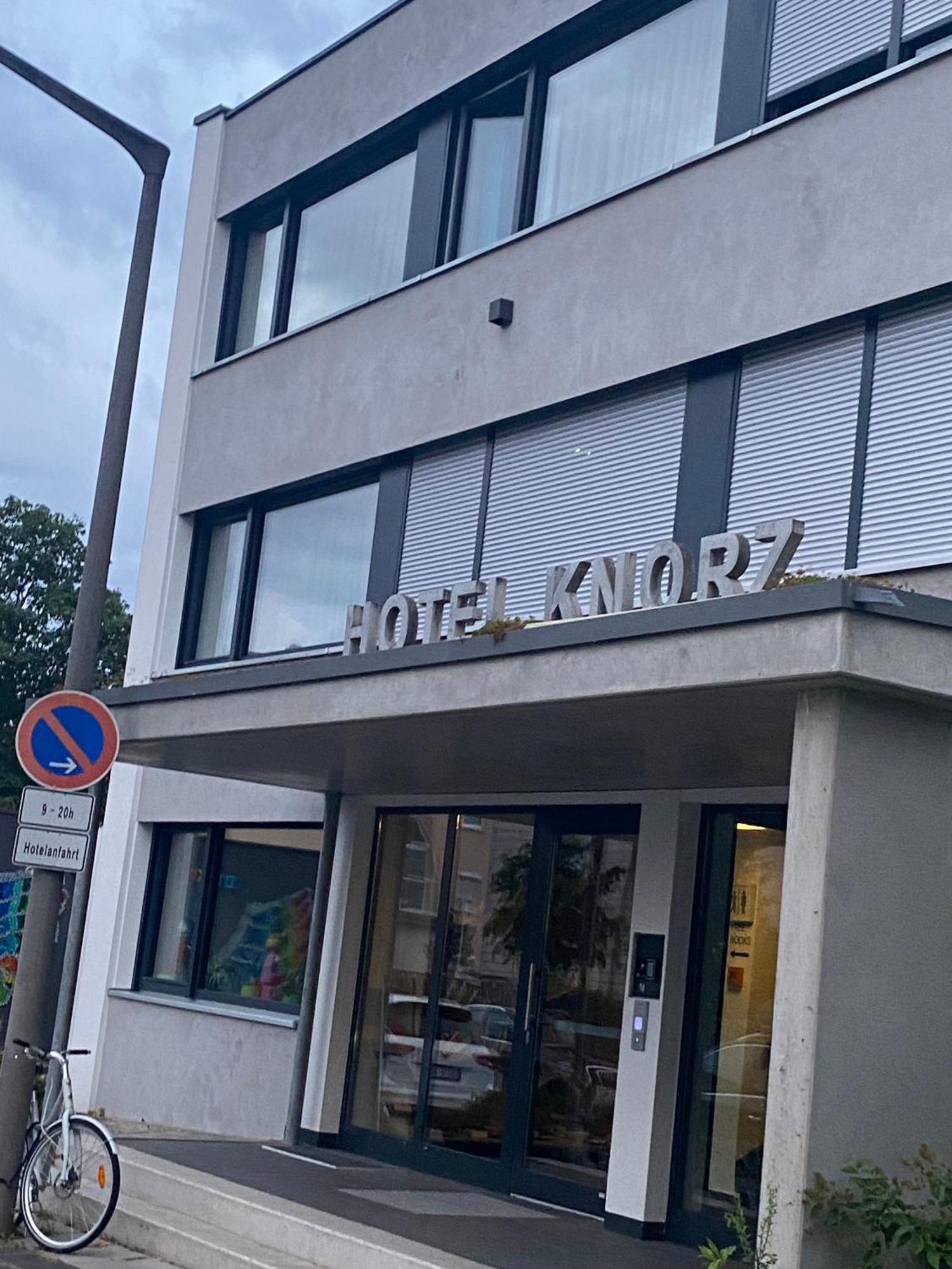 ホテル クノルツ ツィルンドルフ エクステリア 写真